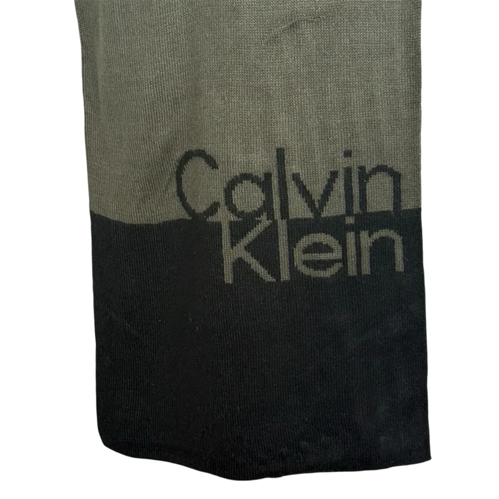 Calvin Klein Reversible Knit Logo Scarf Brand Name in Bold Letters Green & Black
